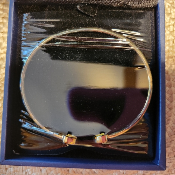 NWOT Girl's Bangal Charm Bracelet - Picture 5 of 8